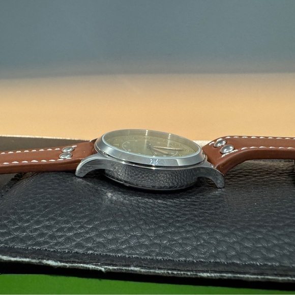 NWOT Grant Brown 9422-B 43mm Quartz Leather Men's Watch - Picture 5 of 8